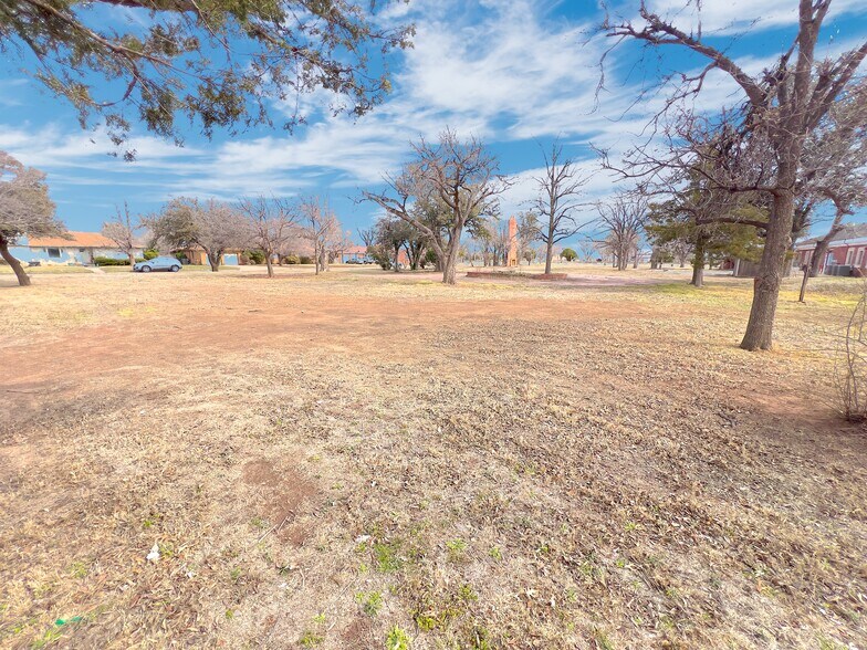 1015 E Broadway St, Altus, OK à vendre - Photo de l’immeuble – Image 2 sur 14