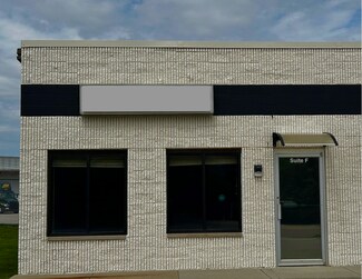 Plus de détails pour 1624 Commerce Pky, Bloomington, IL - Industriel/Logistique à louer