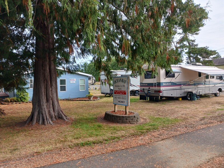 2515 Bay Ave, Ocean Park, WA à vendre - Photo de l’immeuble – Image 1 sur 38