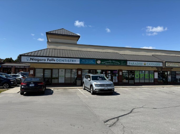 4025 Dorchester Rd, Niagara Falls, ON à vendre - Photo principale – Image 1 sur 3