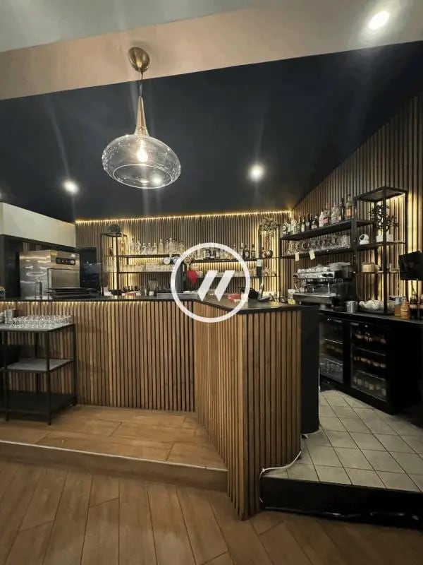 Plus de détails pour Local commercial à vendre