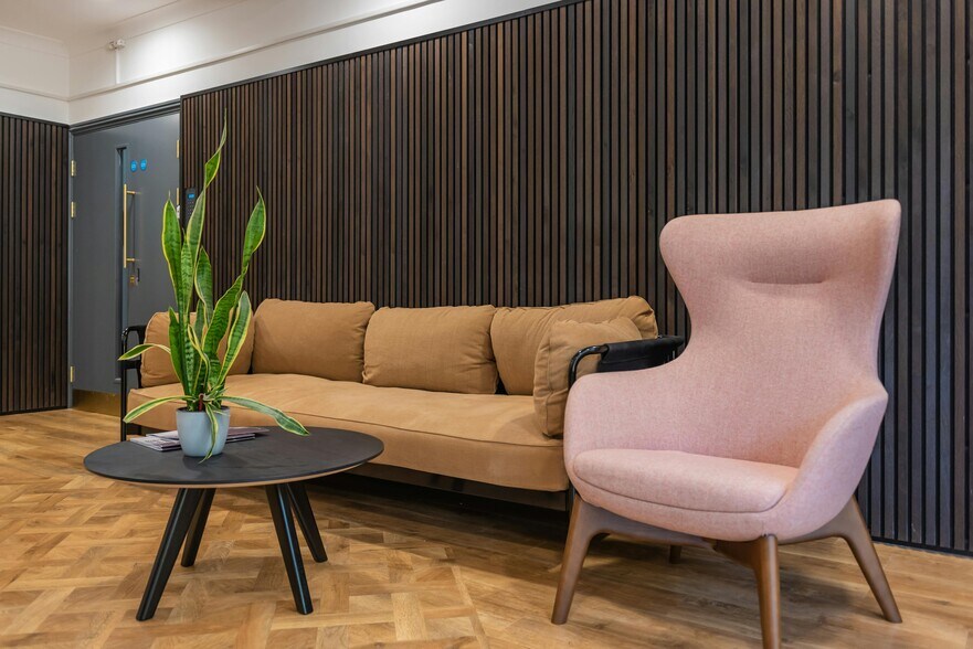 Greenways Business Park, Chippenham à louer - Hall d’entrée – Image 3 sur 7