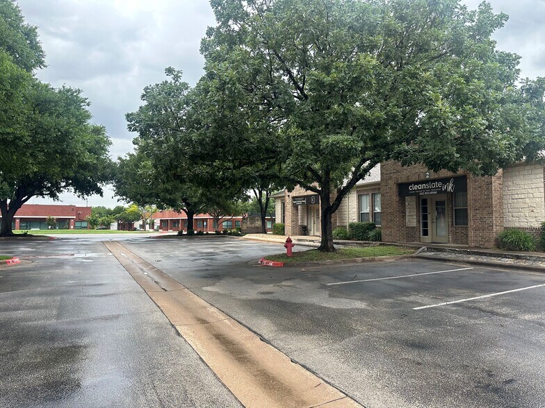 600 Round Rock West, Round Rock, TX à vendre - Photo de l’immeuble – Image 2 sur 7