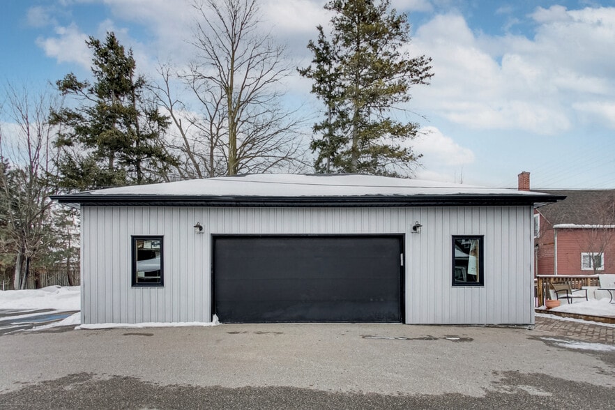 578 Kingston Rd W, Ajax, ON à vendre - Photo de l’immeuble – Image 3 sur 53