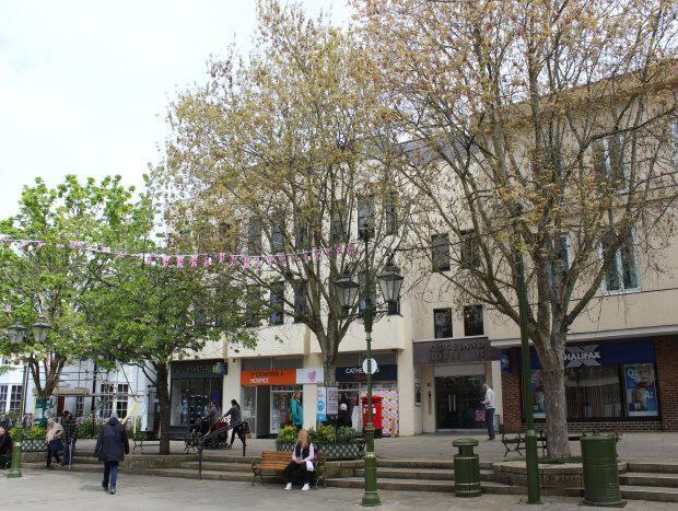 Carfax, Horsham à louer - Photo de l’immeuble – Image 3 sur 3