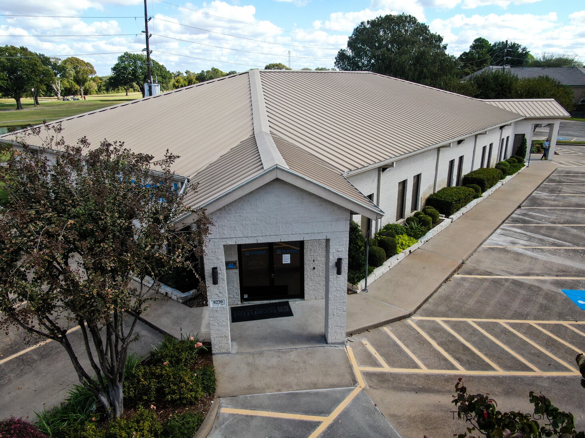 8220 Jones Rd, Houston, TX à vendre Photo principale– Image 1 sur 11