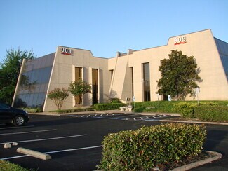 Plus de détails pour 909 Dairy Ashford Rd, Houston, TX - Médical à louer
