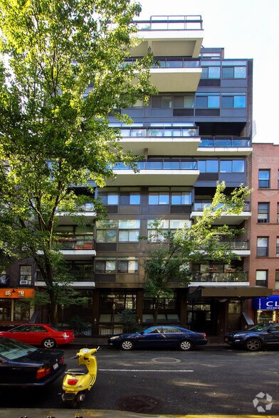 400 E 64th St, New York, NY à louer - Photo de l’immeuble – Image 2 sur 13