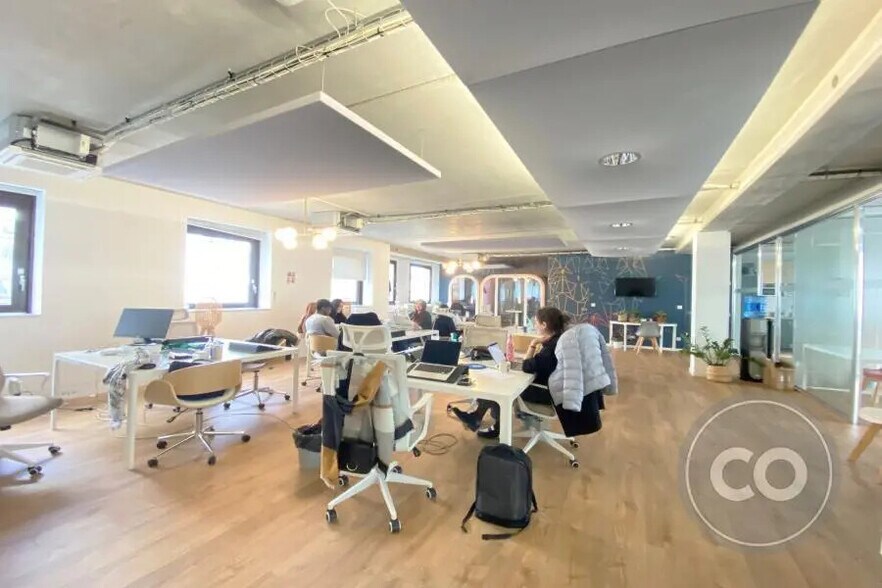 Bureau dans Boulogne-Billancourt à louer - Photo de l’immeuble – Image 3 sur 6