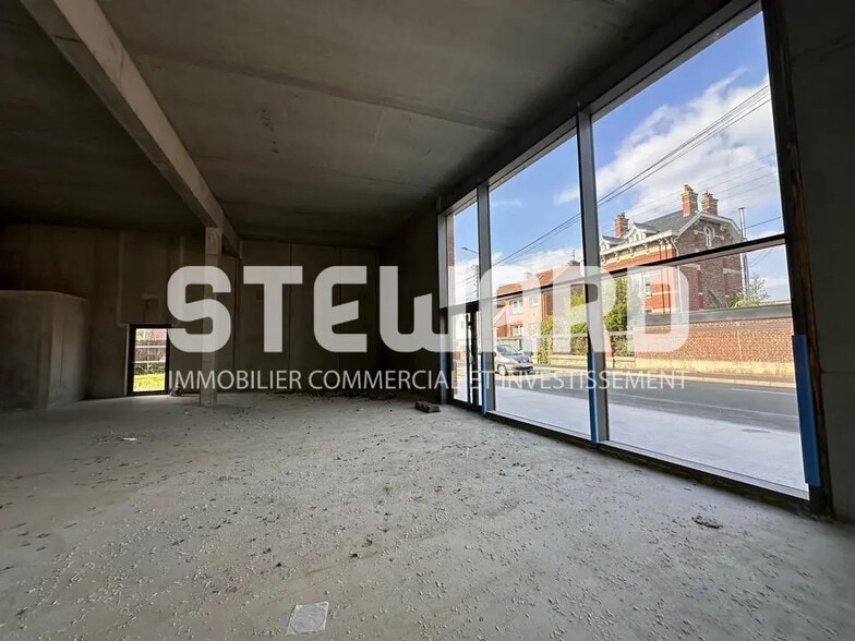 Local commercial dans VILLENEUVE-D'ASCQ à vendre - Photo de l’immeuble – Image 2 sur 13