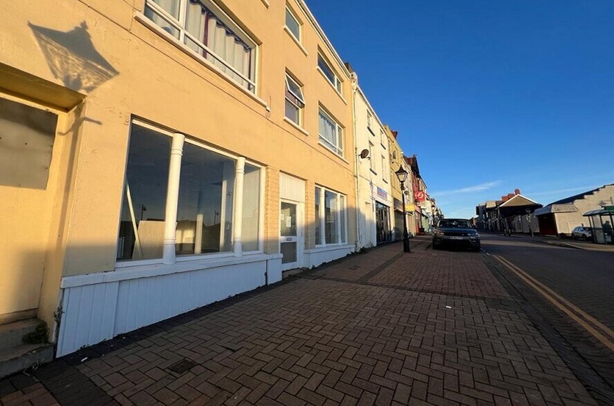 15 Charles St, Milford Haven à louer - Photo de l’immeuble – Image 1 sur 8