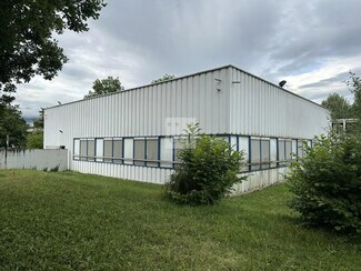 Plus de détails pour Local d'activités à louer