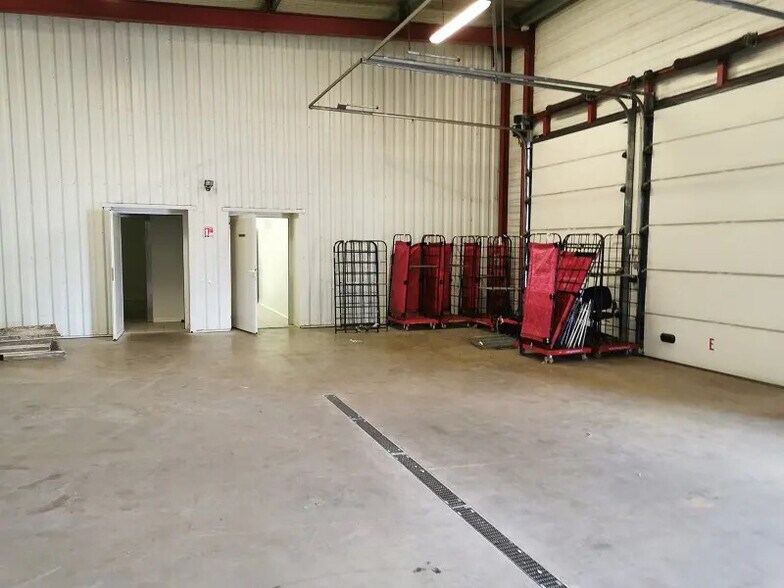 Local d’activités dans Le Fauga à louer - Photo intérieure – Image 2 sur 6