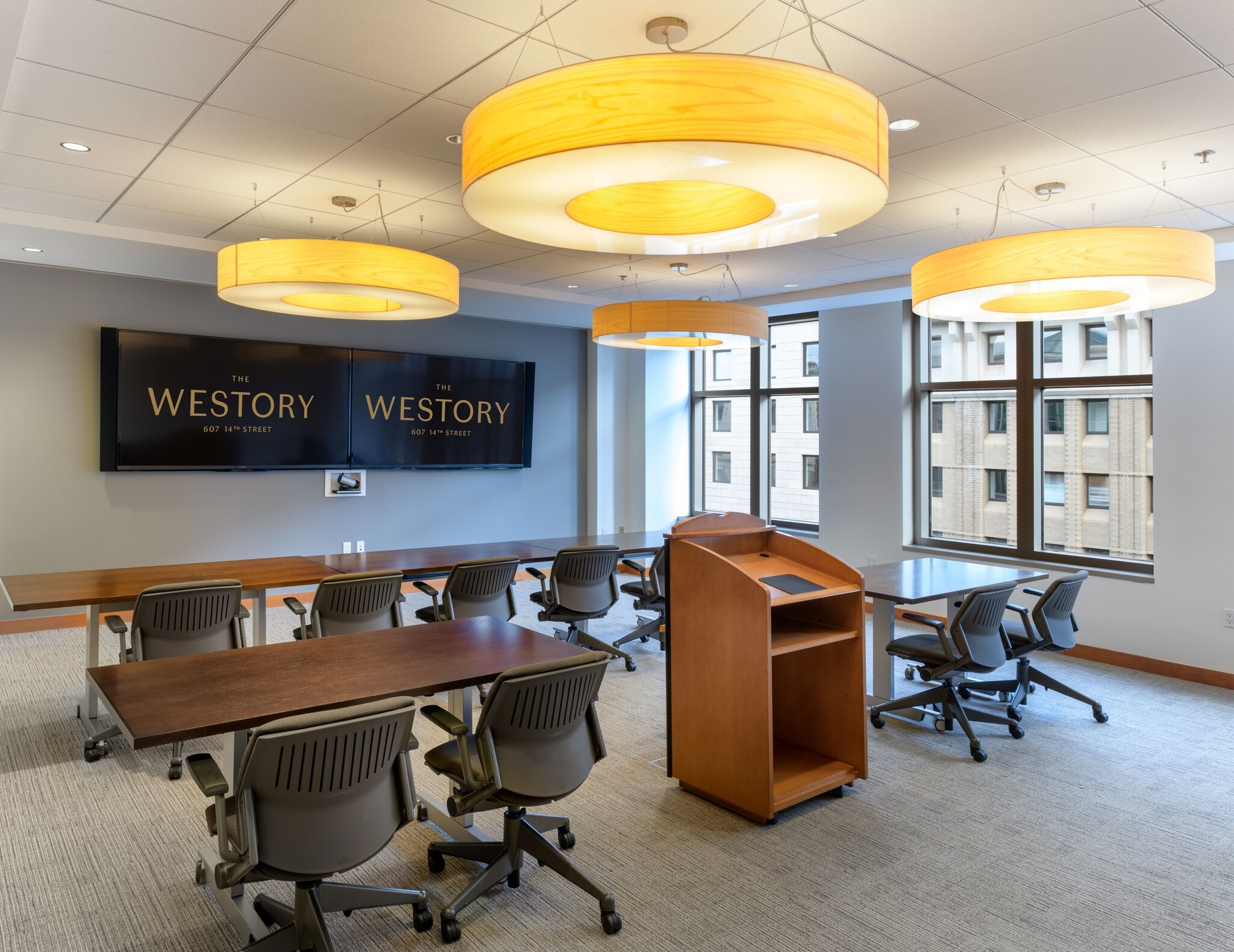 607 14th St NW, Washington, DC à louer Photo intérieure– Image 1 sur 4