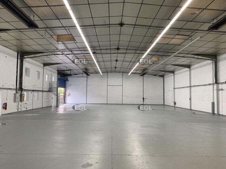 Local d'activités dans Goussainville à vendre - Photo intérieure – Image 1 sur 7