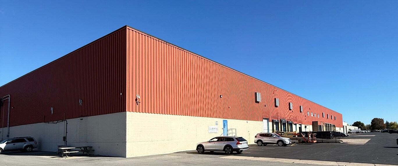 80 Commerce Dr, Rochester, NY à louer Photo principale– Image 1 sur 15