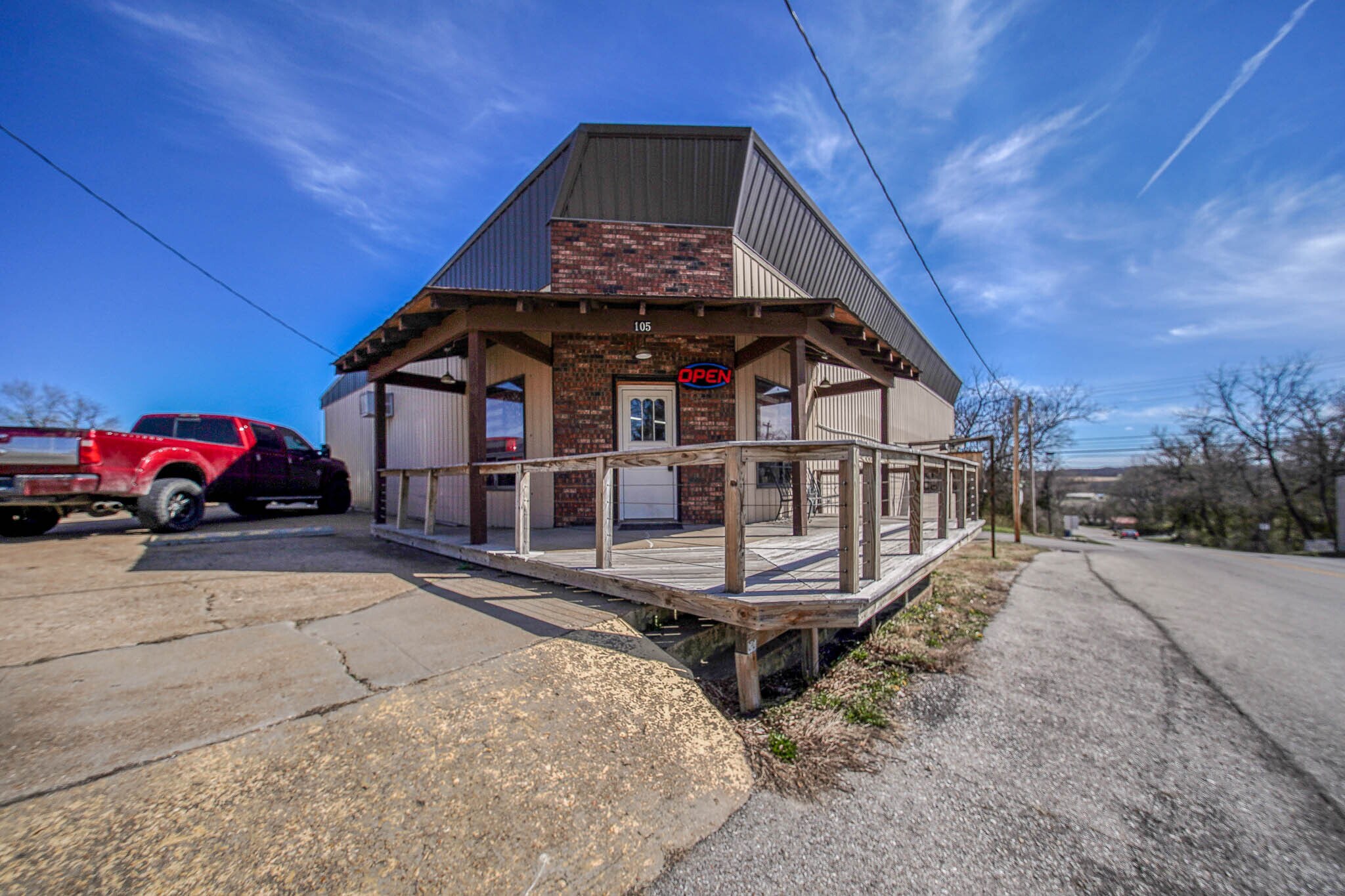 105 E Walnut St, Houston, MO à vendre Photo principale– Image 1 sur 52
