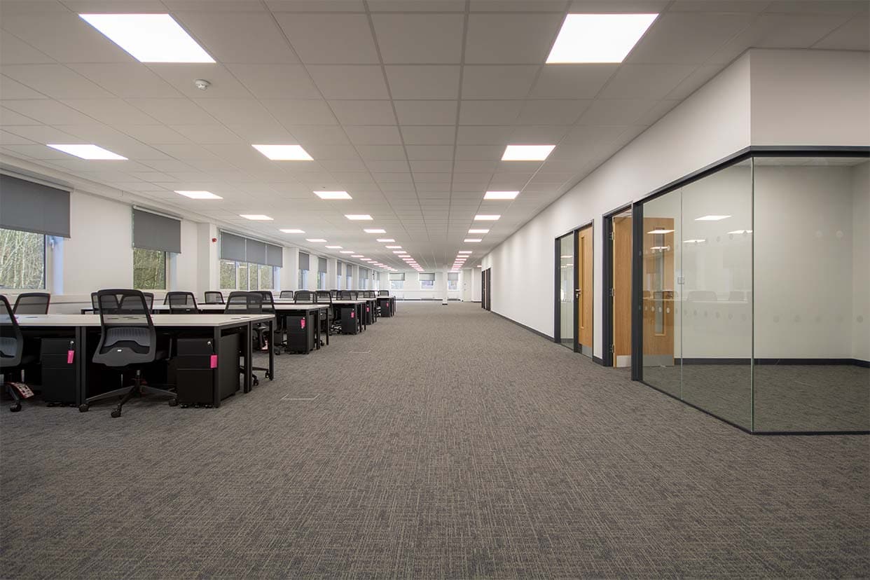 Vulcan Way, Croydon à louer Photo intérieure– Image 1 sur 2