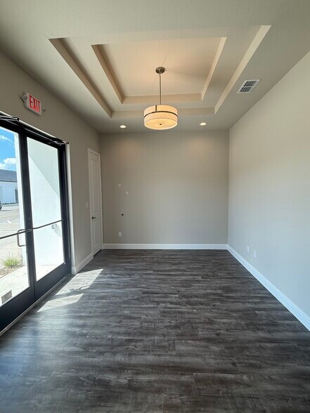 6000 Alma Rd, McKinney, TX à louer - Photo de l’immeuble – Image 3 sur 13