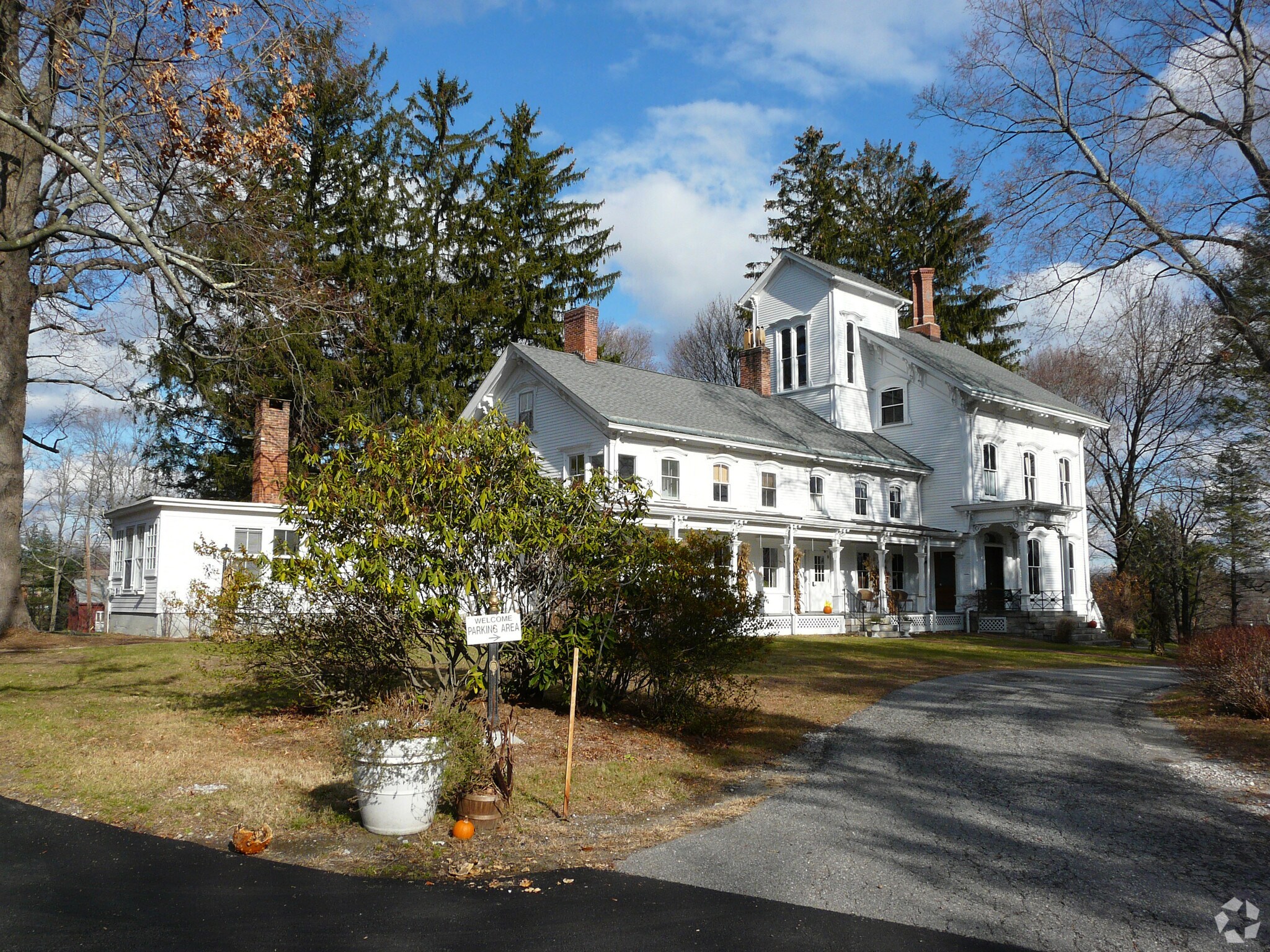 370 Underhill Ave, Yorktown Heights, NY à louer Photo principale– Image 1 sur 23