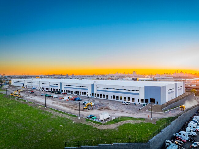 Plus de détails pour 105-161 Hyatt Ave, Newark, NJ - Industriel/Logistique à louer