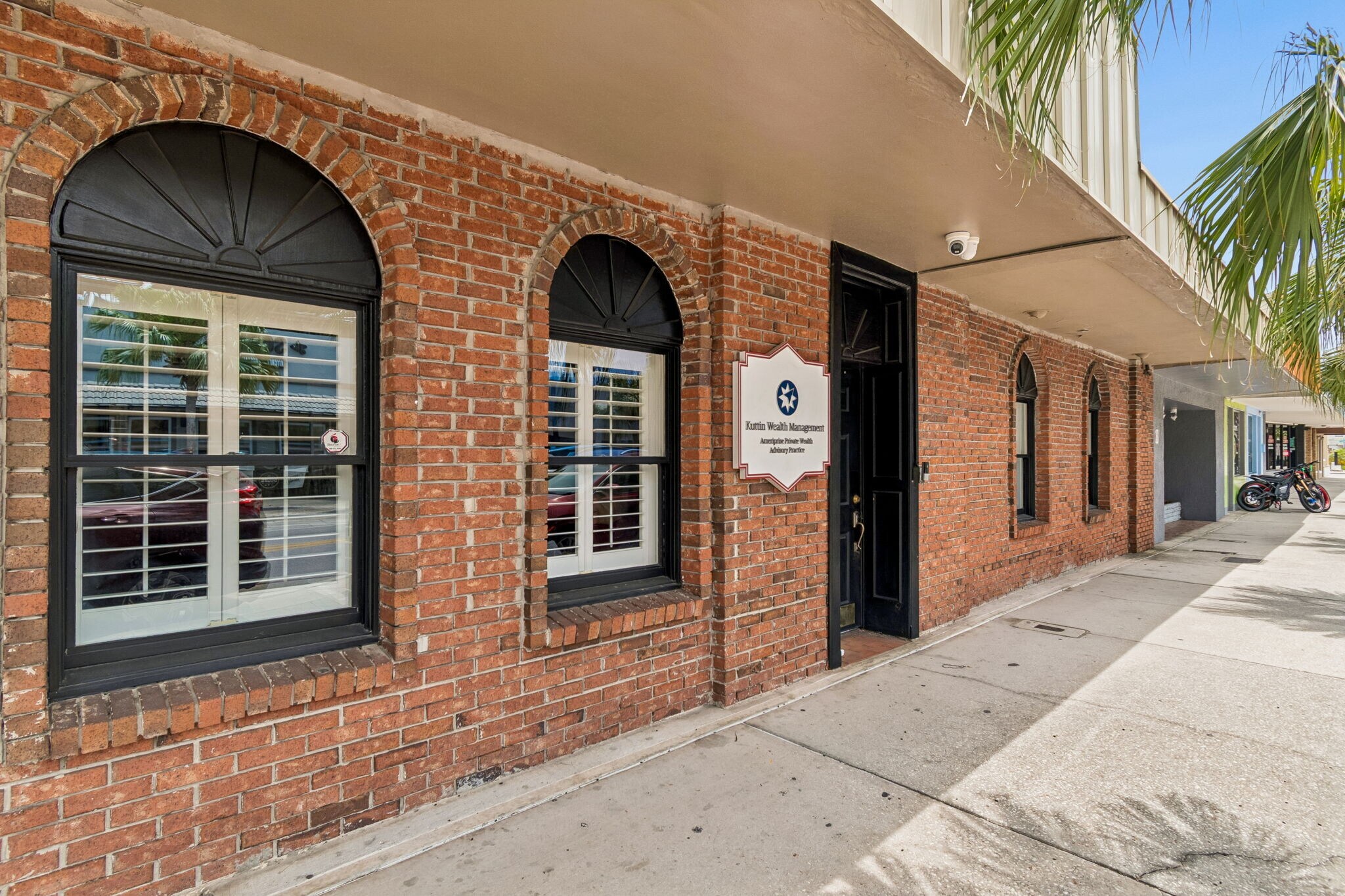 5701 Main St, New Port Richey, FL à vendre Photo de l’immeuble– Image 1 sur 31