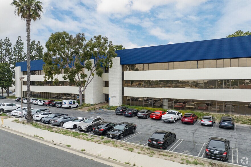 12440 Firestone Blvd, Norwalk, CA à louer - Photo de l’immeuble – Image 3 sur 22