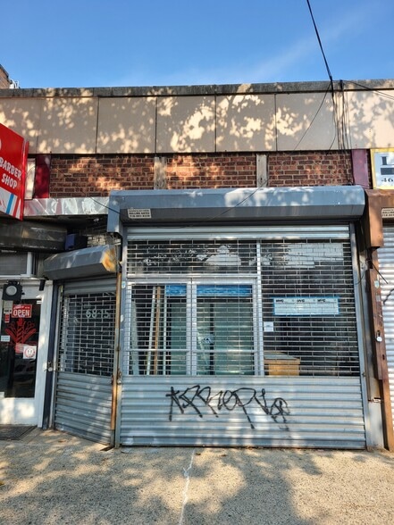 6813-6835 Fresh Meadow Ln, Fresh Meadows, NY à louer - Photo principale – Image 1 sur 26