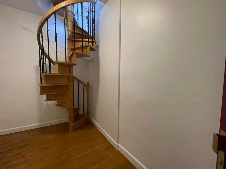 Bureau dans Paris à louer - Photo intérieure – Image 2 sur 6