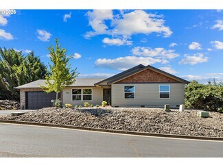Plus de détails pour 374 Bentgrass Ct, Sutherlin, OR - Spécialisé à vendre