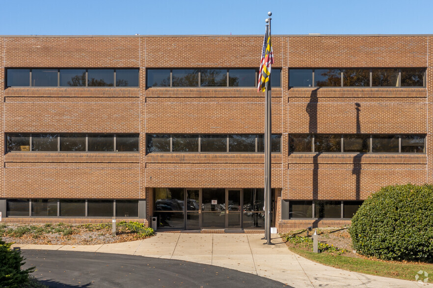 1395 Piccard Dr, Rockville, MD à louer - Photo de l’immeuble – Image 3 sur 5