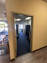 1350 W Robinhood Dr, Stockton, CA à louer Photo intérieure– Image 1 sur 4