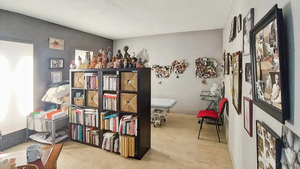 Local d'activités dans Mérignac à vendre - Photo de l’immeuble – Image 2 sur 9