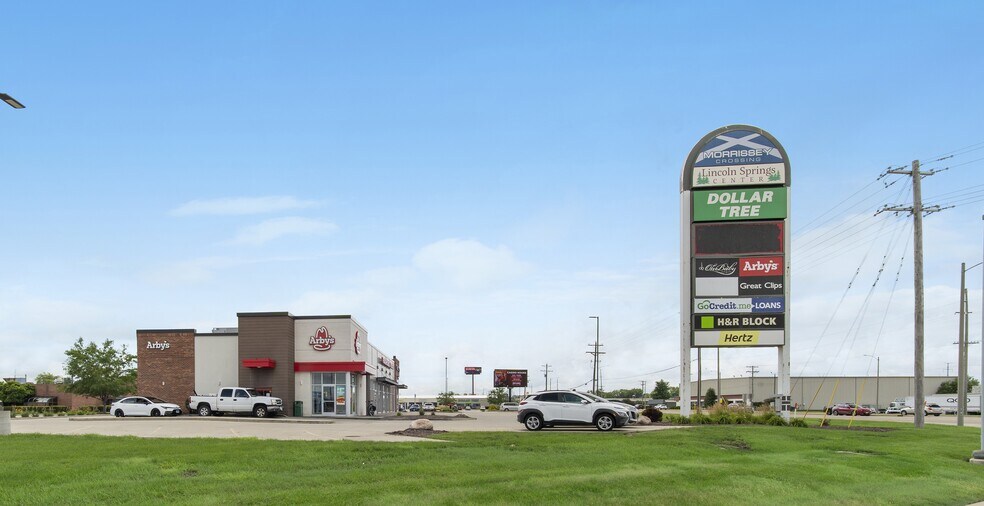 1603 Morrissey Dr, Bloomington, IL à vendre - Photo de l’immeuble – Image 2 sur 15