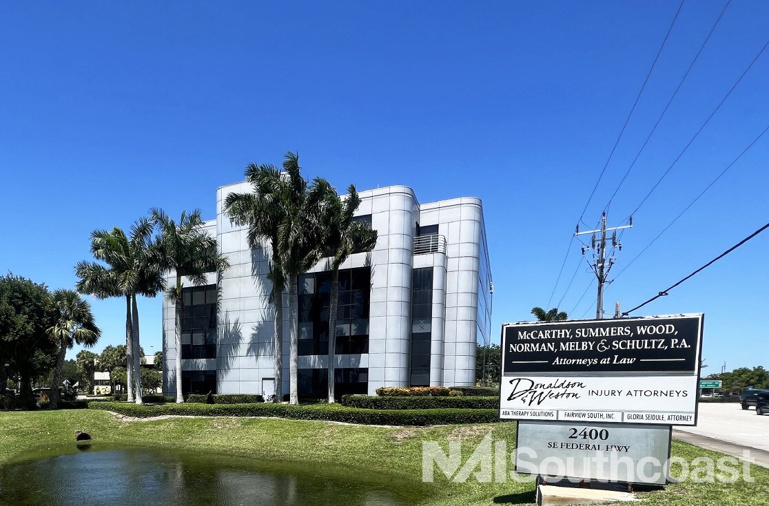 2400 SE Federal Hwy, Stuart, FL à louer Photo de l’immeuble– Image 1 sur 5