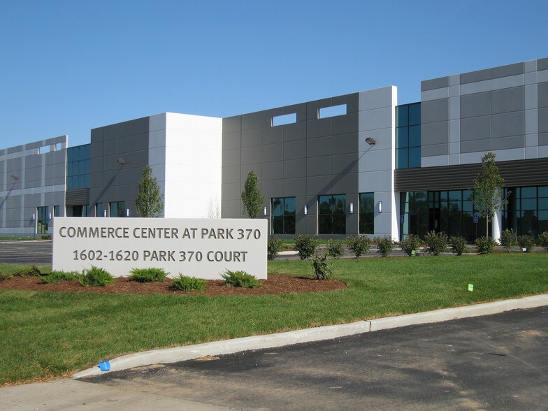 1602-1620 Park 370 Ct, Hazelwood, MO à louer - Photo de l’immeuble – Image 2 sur 6