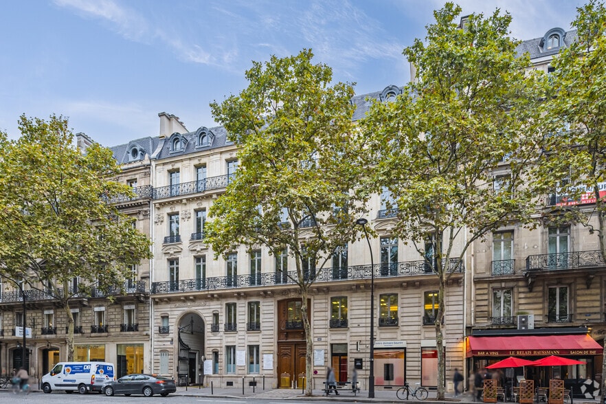 148 Boulevard Haussmann, Paris à louer - Photo de l’immeuble – Image 3 sur 7