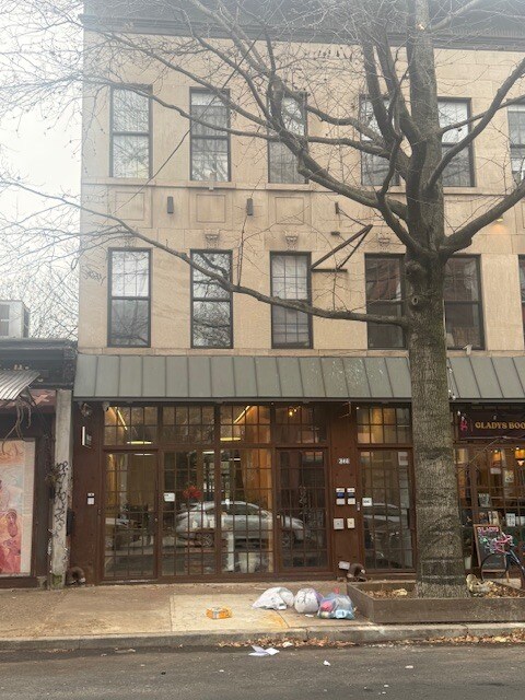 308 Malcolm X Blvd, Brooklyn, NY à louer Photo principale– Image 1 sur 9