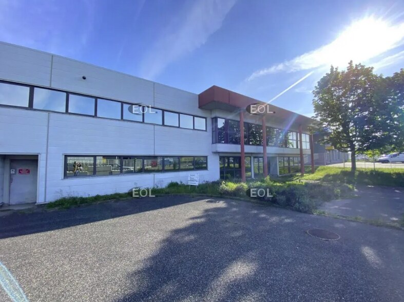 Local d’activités dans Lisses à louer - Photo de l’immeuble – Image 2 sur 22