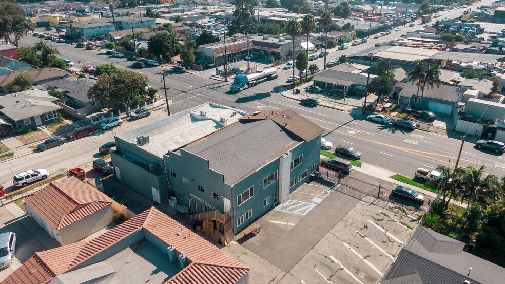 11984 Santa Fe Ave, Lynwood, CA à vendre - Photo de l’immeuble – Image 2 sur 62