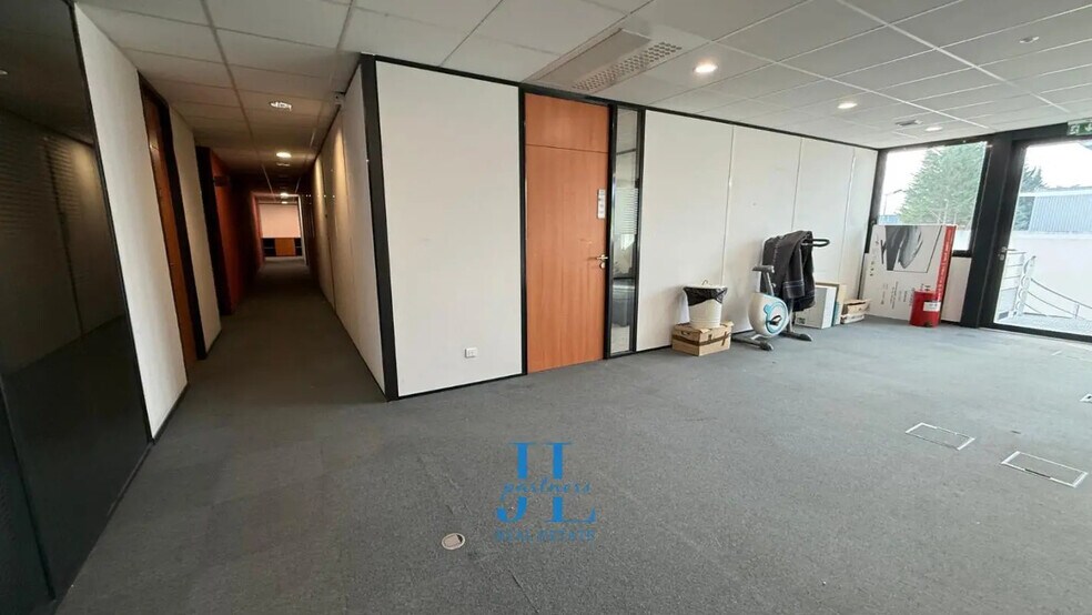 Bureau dans Gradignan à louer - Photo intérieure – Image 2 sur 9