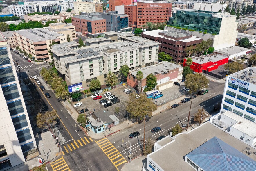 236 W 15th St, Los Angeles, CA à vendre - Photo de l’immeuble – Image 3 sur 11