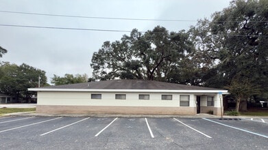 511 Phyllis St, Pensacola, FL à vendre Photo intérieure– Image 2 sur 18