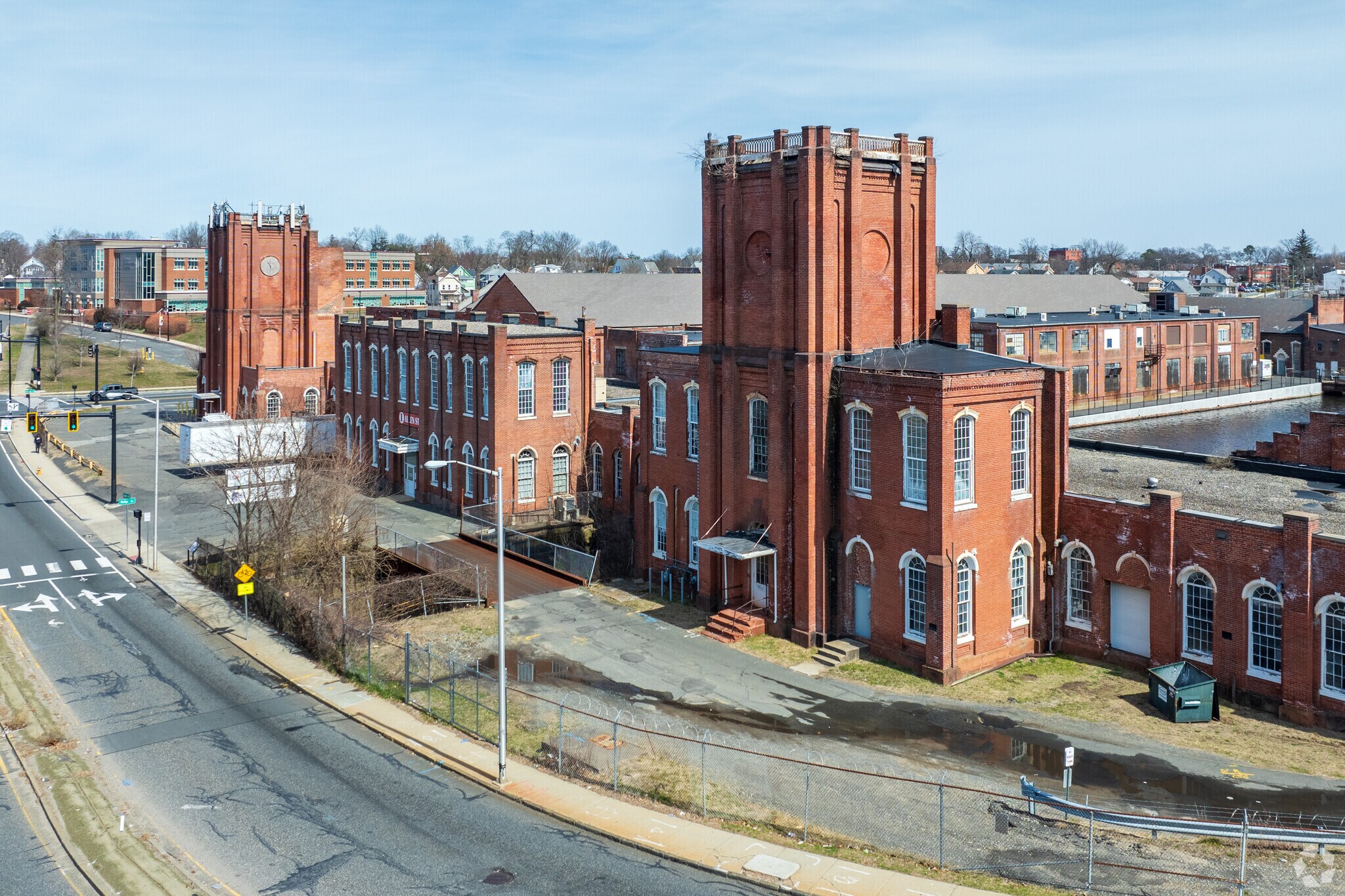 1 Allen St, Springfield, MA à louer Photo principale– Image 1 sur 42