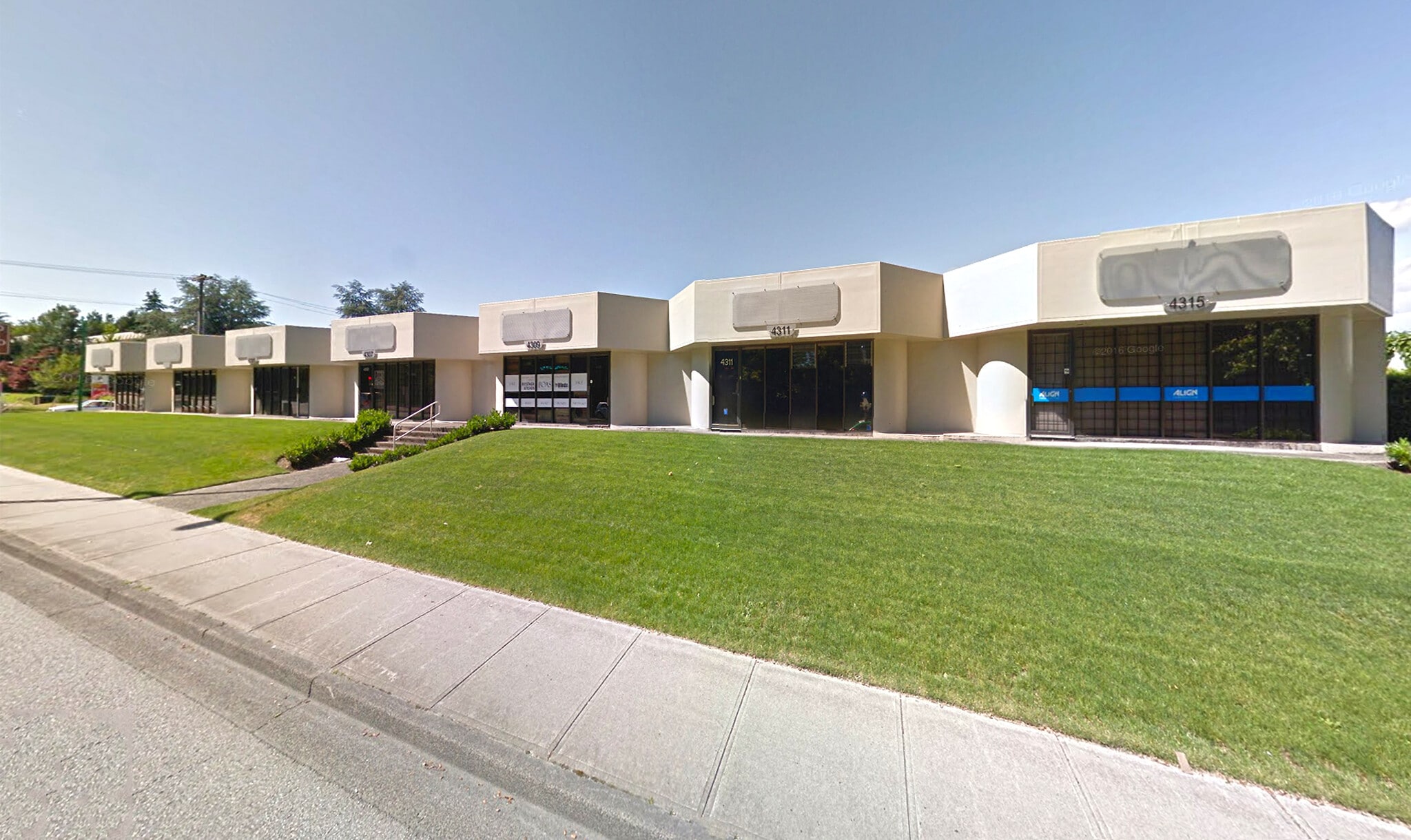 4301-4315 Canada Way, Burnaby, BC à louer Photo intérieure– Image 1 sur 3