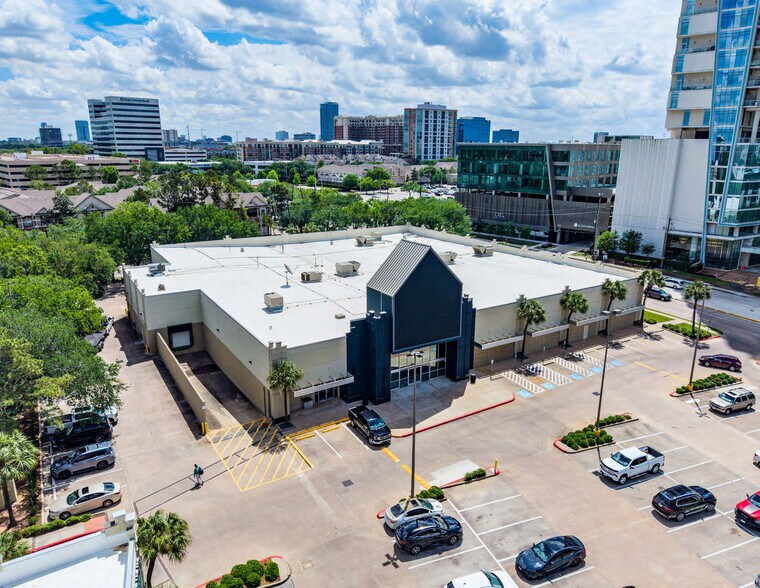 4500 San Felipe Rd, Houston, TX à louer - Photo de l’immeuble – Image 1 sur 4