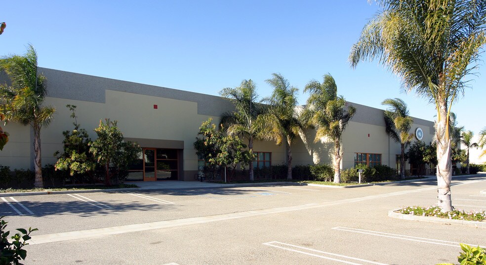 1301 Maulhardt Ave, Oxnard, CA à louer - Photo de l’immeuble – Image 2 sur 4