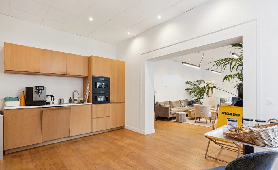 Bureau dans Paris à louer - Photo de l’immeuble – Image 3 sur 14