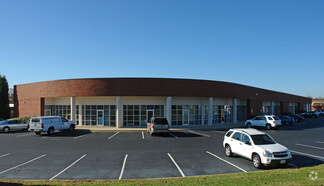 Plus de détails pour 256 Raceway Dr, Mooresville, NC - Local d'activités à louer