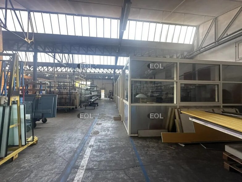 Industriel/Logistique dans Marseille à louer - Photo intérieure – Image 2 sur 4